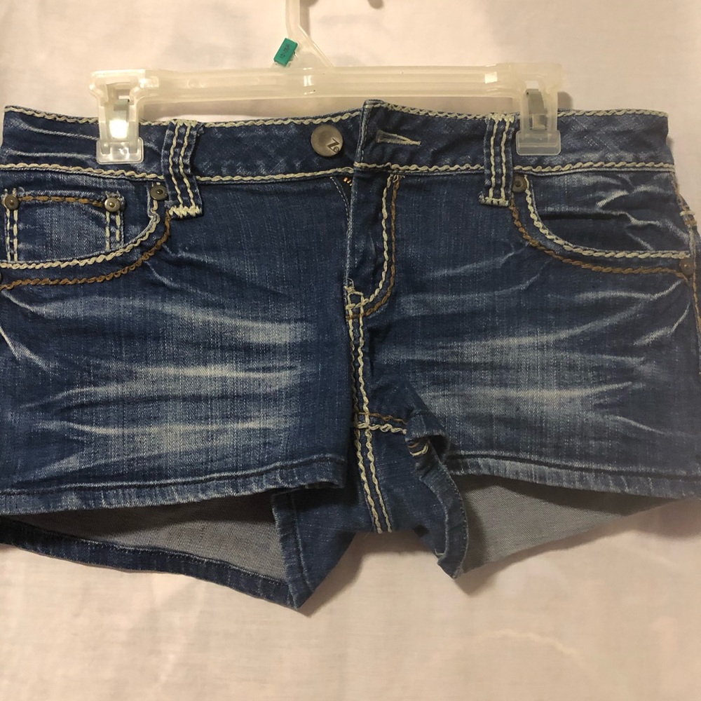 🍁✨z2 Jean Shorts✨🍁